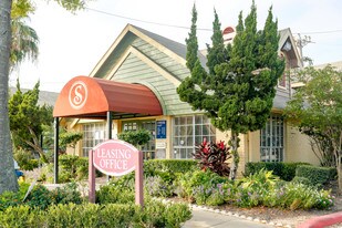 Stonehaven at the Galleria in Houston, TX - Building Photo