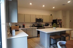 385 NW 9th St in Pompano Beach, FL - Building Photo