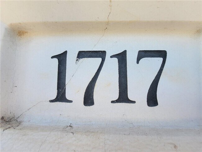 1717 Matthews Ln in Austin, TX - Building Photo - Building Photo