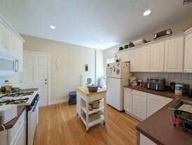 25 Paulina St, Unit 2 in Somerville, MA - Building Photo