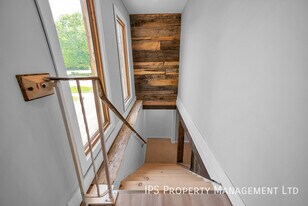 206 Station St in Belleville, ON - Building Photo