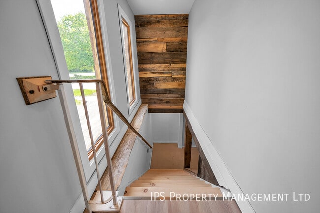 property at 206 Station St
