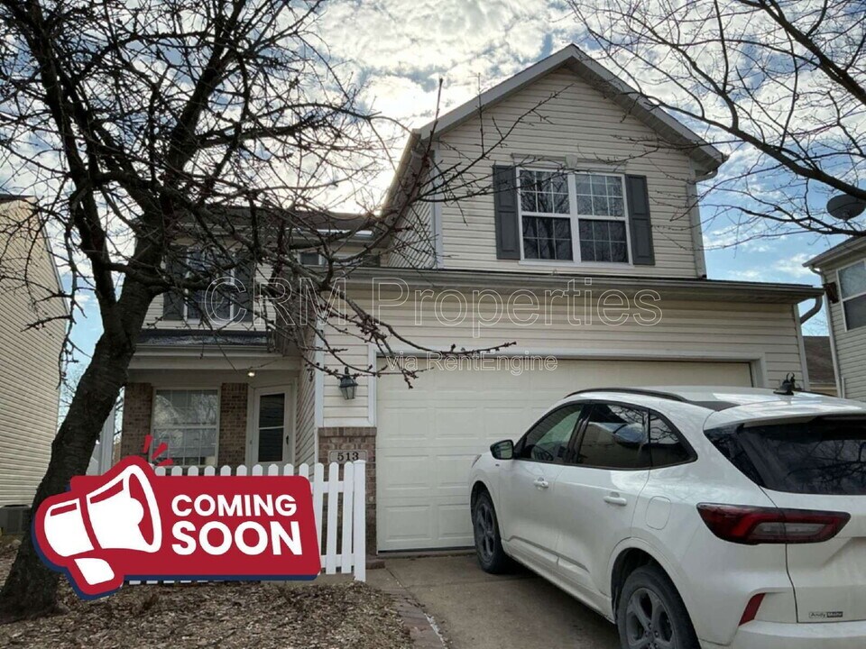 513 Aberdeen St in Carmel, IN - Building Photo