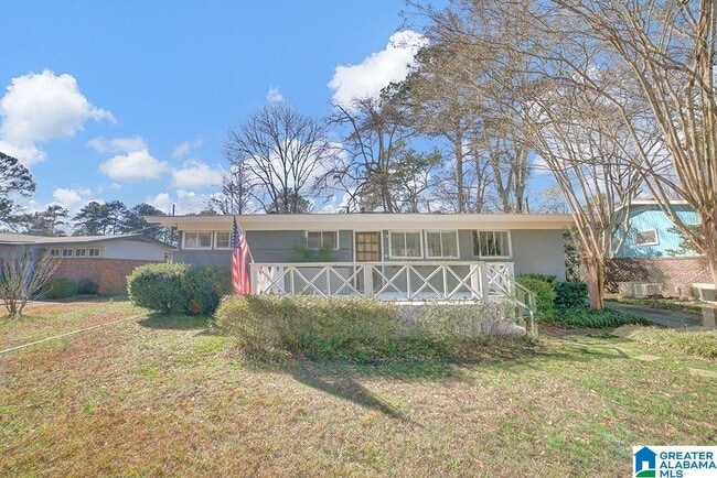 property at 204 Woodside Dr