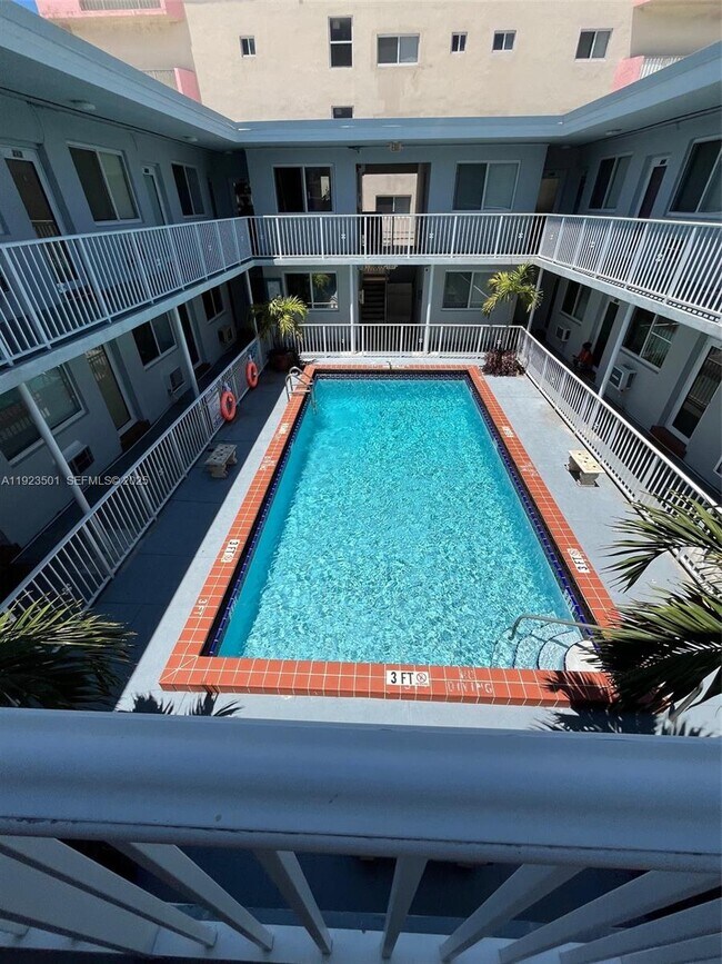 315 69th St in Miami, FL - Building Photo - Building Photo