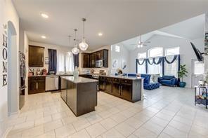 8814 W Cres Lake Cir in Baytown, TX - Building Photo - Building Photo