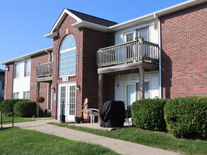 Madison Court Apartments in Clio, MI - Foto de edificio - Building Photo