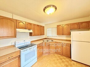 1609 E Reserve St in Vancouver, WA - Foto de edificio - Building Photo