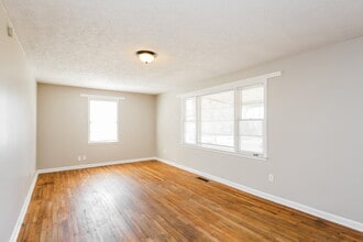 3995 Sandy Hill Rd in Buford, GA - Building Photo - Building Photo