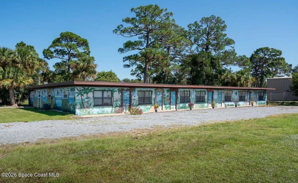 3485 US-1 in Mims, FL - Foto de edificio