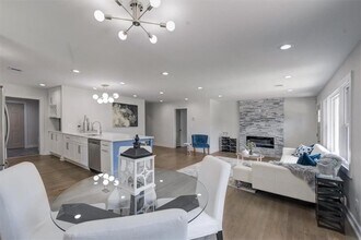 2353 Larchwood Rd SW in Atlanta, GA - Building Photo - Building Photo