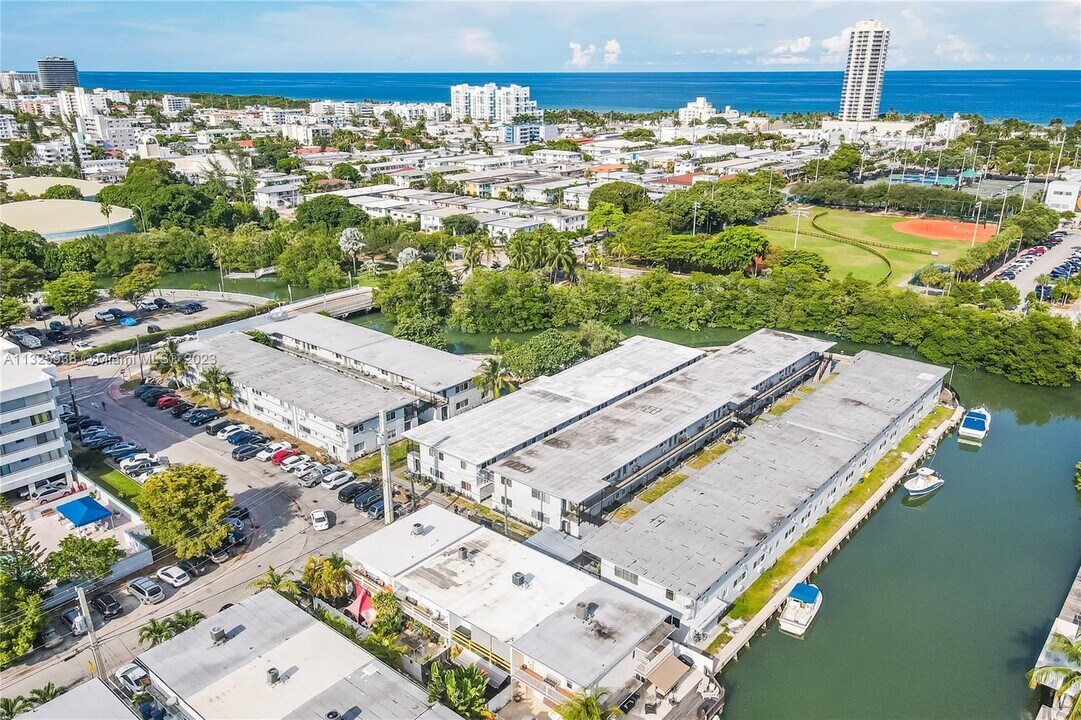 780 73rd St-Unit -33 in Miami Beach, FL - Foto de edificio