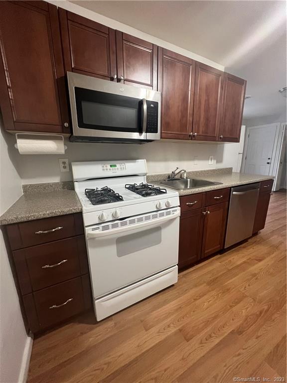 37 Jetland Pl in Bridgeport, CT - Building Photo - Building Photo