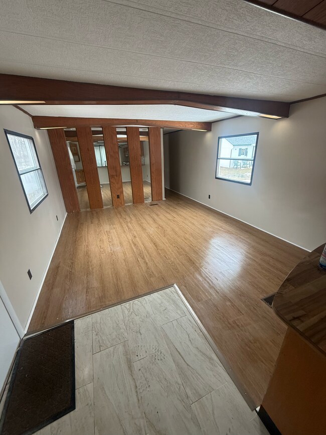 14 Clifton Manor Dr in Gouldsboro, PA - Building Photo - Building Photo