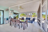 927 Tropical Ln in Key Largo, FL - Foto de edificio - Building Photo