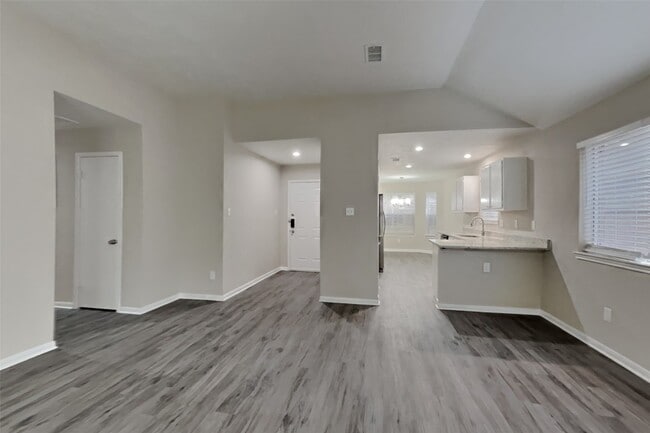 18131 Gravenhurst Ln