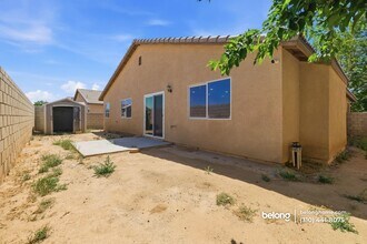 45444 Spahn Ln in Lancaster, CA - Foto de edificio - Building Photo