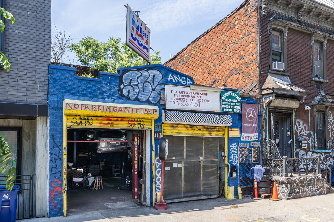 113 Troutman St in Brooklyn, NY - Foto de edificio