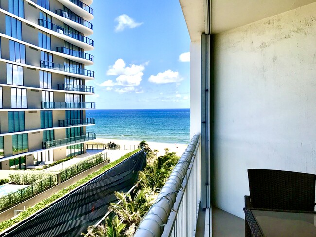 710 N Ocean Blvd, Unit 701 in Pompano Beach, FL - Building Photo - Building Photo