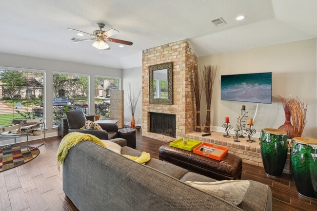 1006 Glacier Hill Dr in Houston, TX - Building Photo - Building Photo
