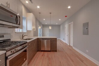 4851 N Central Ave in Chicago, IL - Building Photo - Building Photo