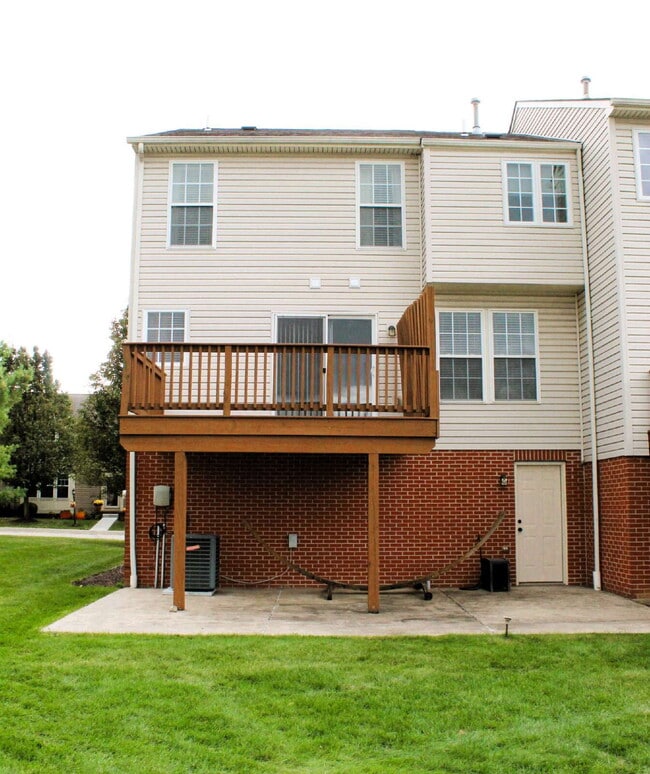 1713 Michael Dr in Pittsburgh, PA - Building Photo - Building Photo