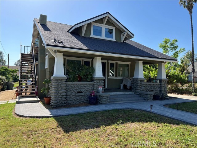 property at 1161 N Summit Ave