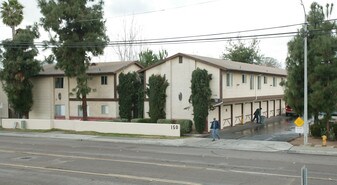 Mollison Gardens in El Cajon, CA - Foto de edificio - Building Photo