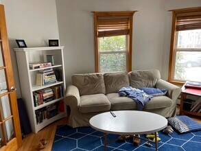 27 Princeton St, Unit 1R in Somerville, MA - Building Photo - Building Photo