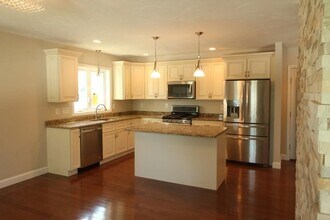 60 Elm St in Shrewsbury, MA - Building Photo - Building Photo