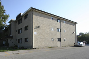 Brandy Court Condominium Apartments