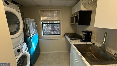 3966 N Indian Cir NW in Kennesaw, GA - Building Photo - Building Photo