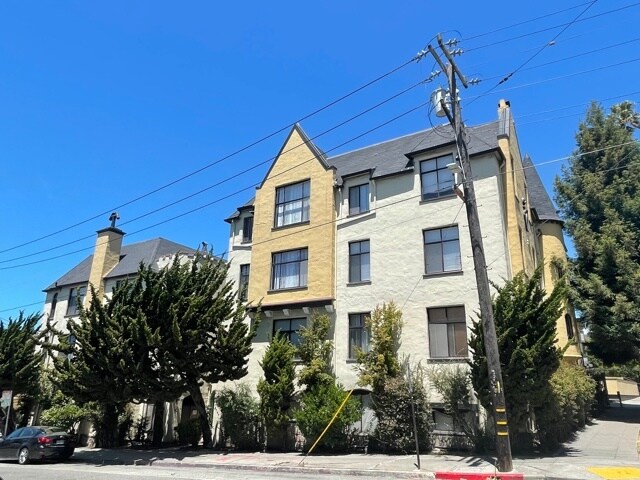 2747 Haste Street in Berkeley, CA - Foto de edificio