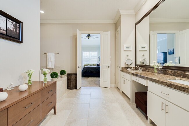 1826 Jade Hollow Ln