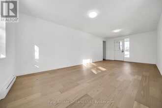 61 Vanier Dr in Guelph, ON - Building Photo - Building Photo