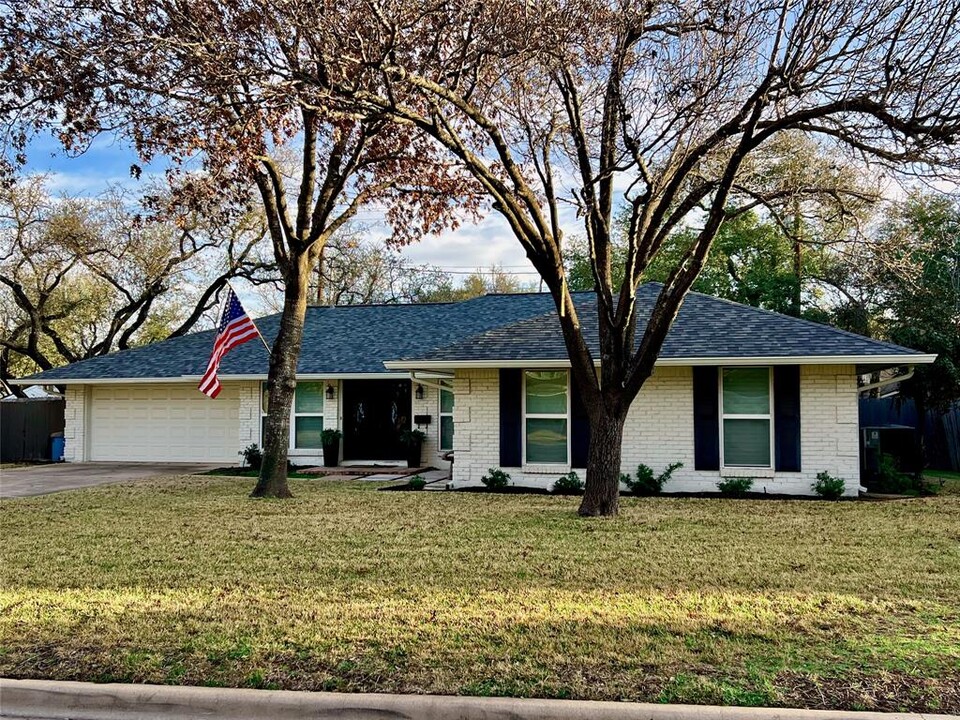 4302 Lostridge Dr in Austin, TX - Building Photo