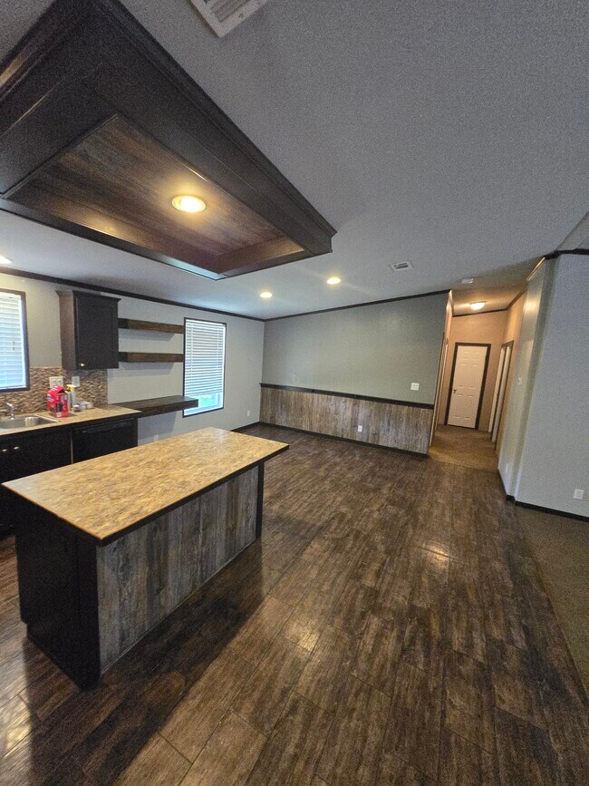 559 Private Rd 1507 in Bandera, TX - Building Photo - Building Photo