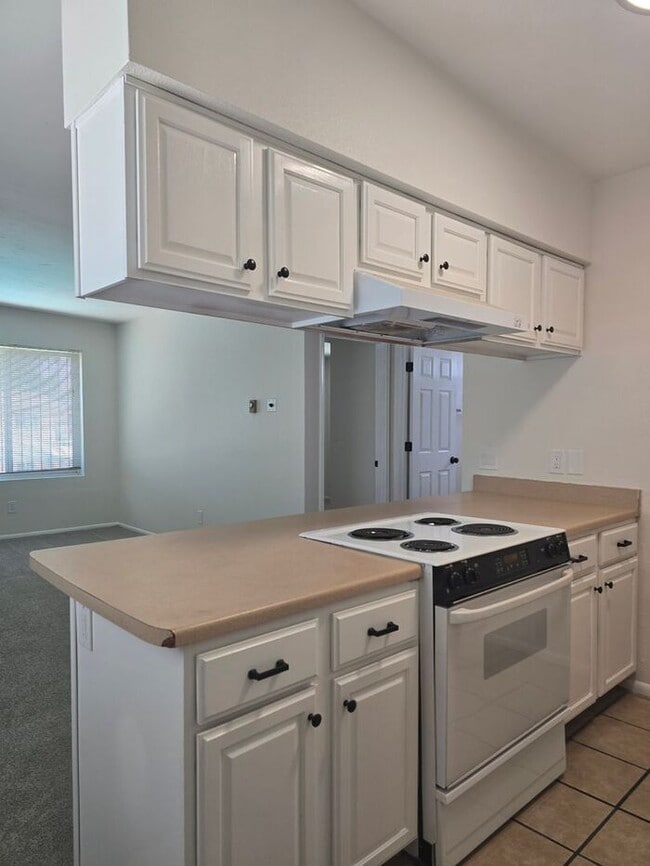 property at 926 N Belvedere Ave