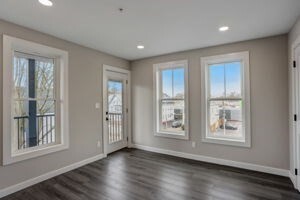 1049 Main St in Brockton, MA - Building Photo - Building Photo