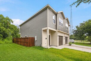 9240 Culver St in Houston, TX - Building Photo