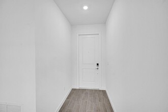 3587 Angler Dr in Fort Pierce, FL - Foto de edificio - Building Photo