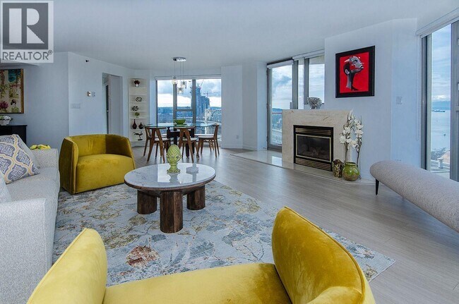 1000 Beach Ave in Vancouver, BC - Building Photo - Building Photo