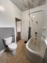 300 S Washington St, Unit C in Hagerstown, IN - Building Photo - Building Photo