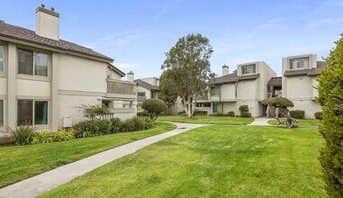 3101 Harbor Blvd in Oxnard, CA - Building Photo - Building Photo