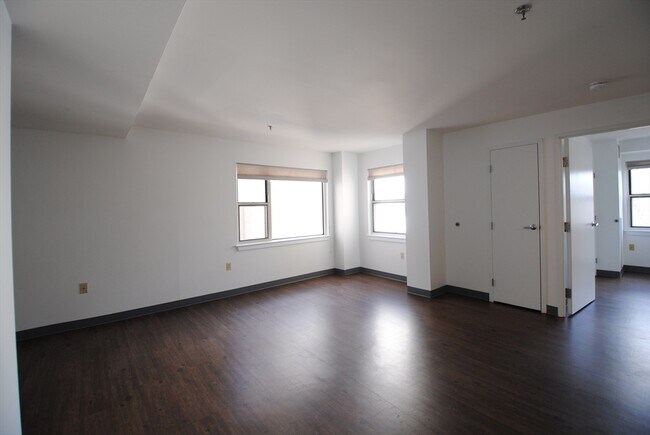 888 Washington St, Unit 4 in Boston, MA - Building Photo - Building Photo