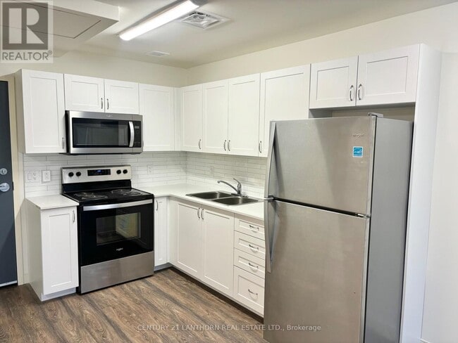 135 Station St in Belleville, ON - Building Photo - Building Photo