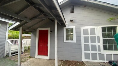 433 Kayton Ave in San Antonio, TX - Building Photo - Building Photo