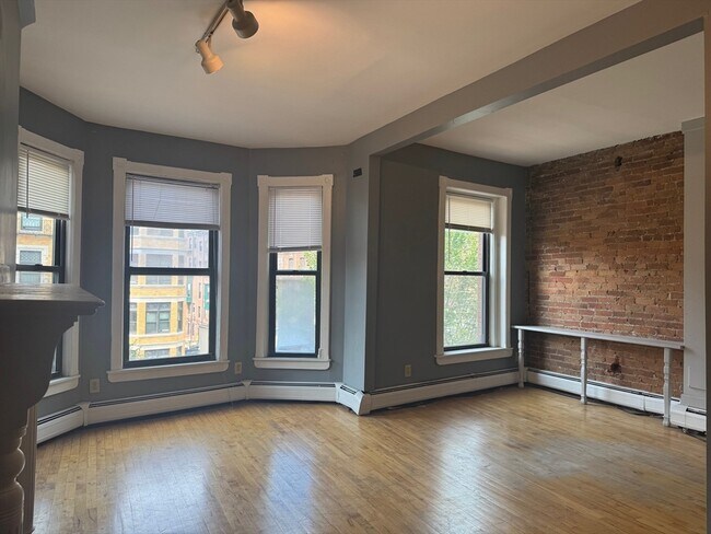 590 Columbus Ave
