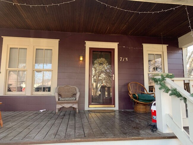 713 W Dodds St in Bloomington, IN - Building Photo - Building Photo