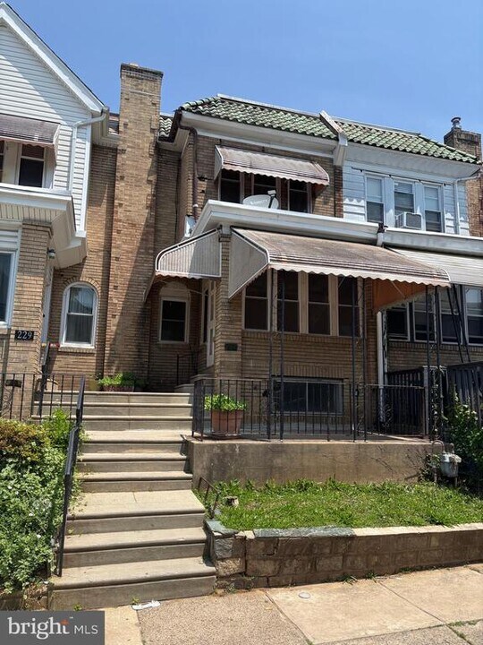 227 Wembly Rd in Upper Darby, PA - Building Photo